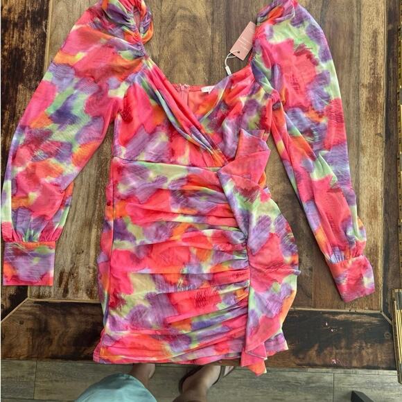 NWT Luxxel Miss Lola Women's Multicolor V-Neckline Penelope Mini Dress Size L - Picture 3 of 8